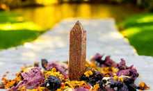 Load image into Gallery viewer, Rare Gold Silk Jade Crystal